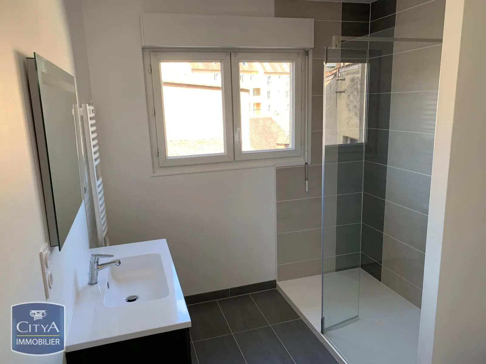 Photo 4 Appartement 5 pièces 111.96m²