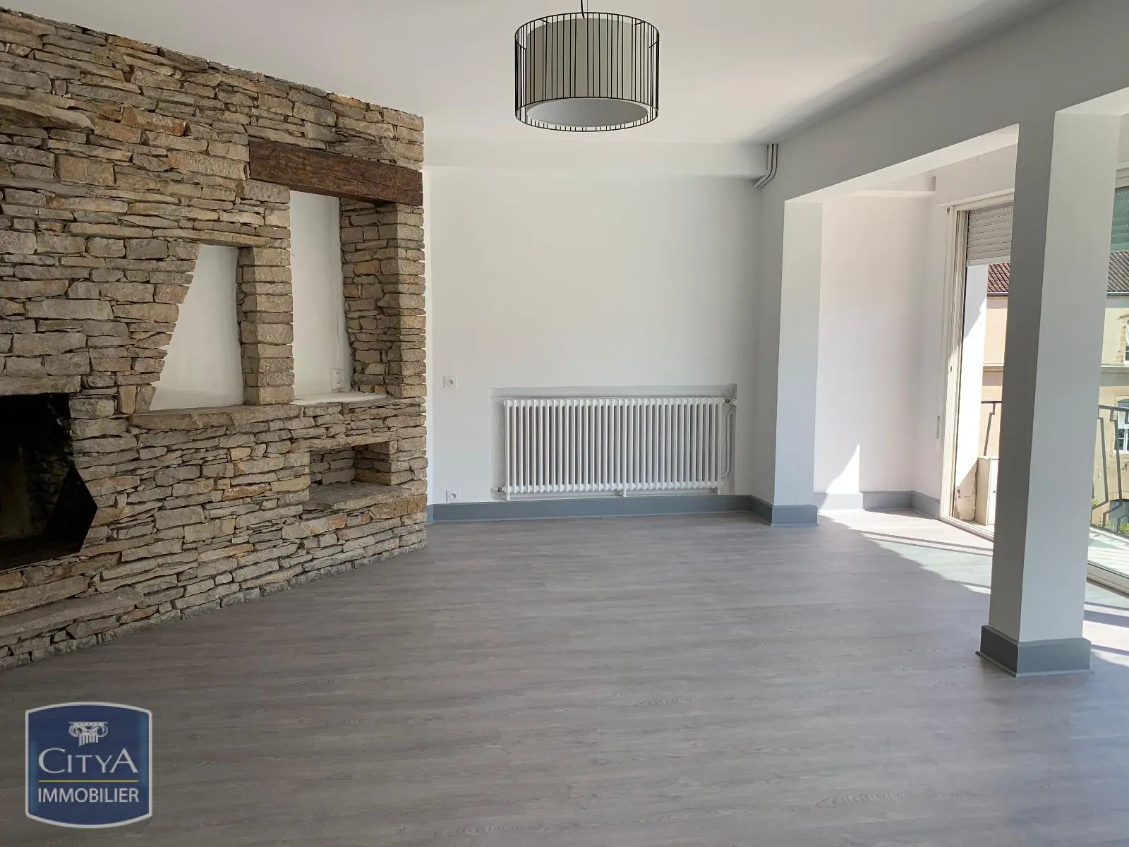 Photo 1 Appartement 5 pièces 111.96m²