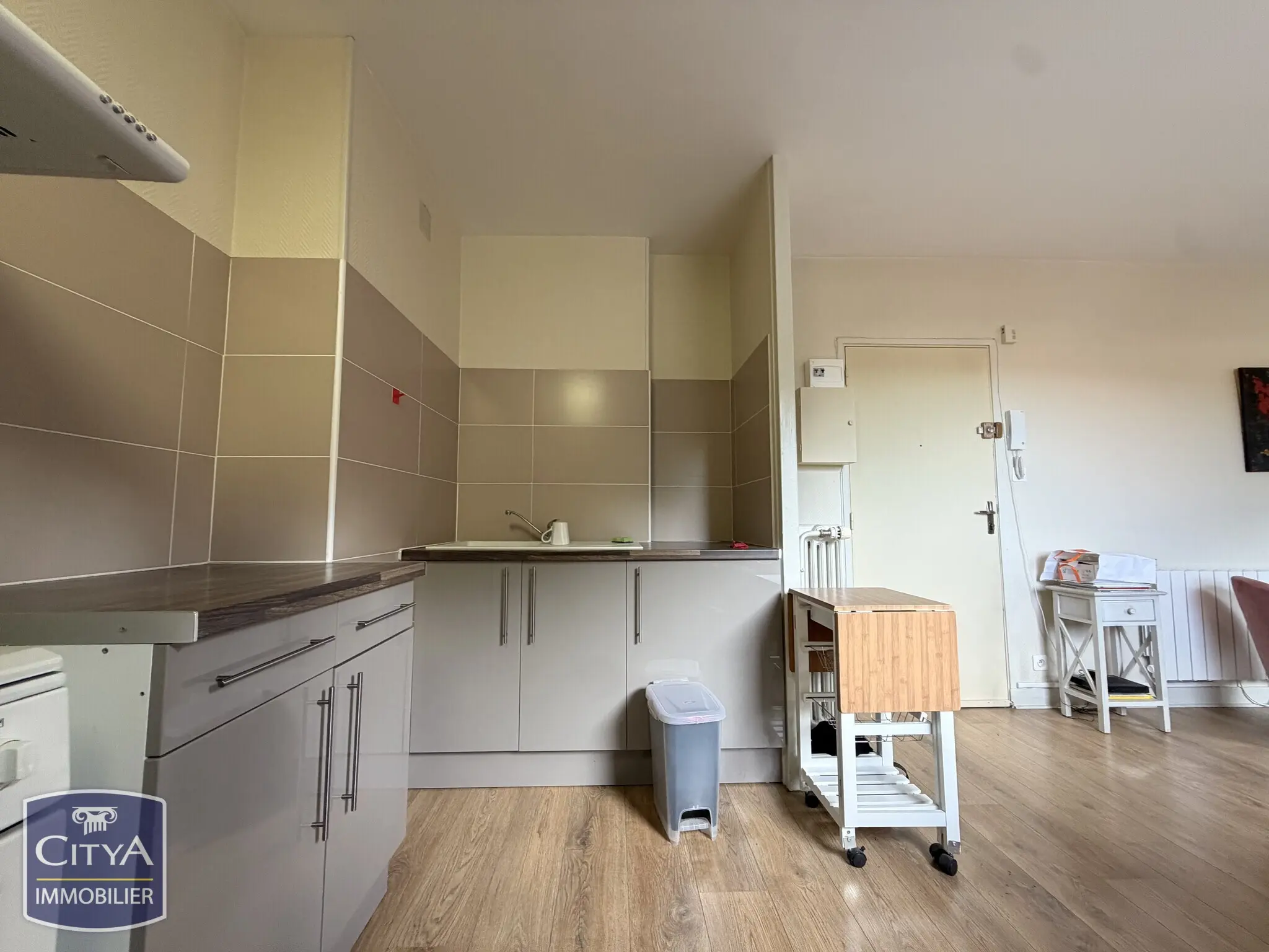 Photo 2 Appartement 1 pièce 27m²