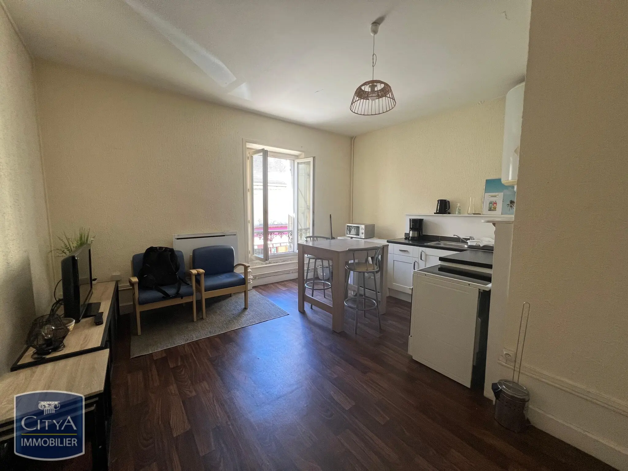 Photo 2 Immeuble 300m²