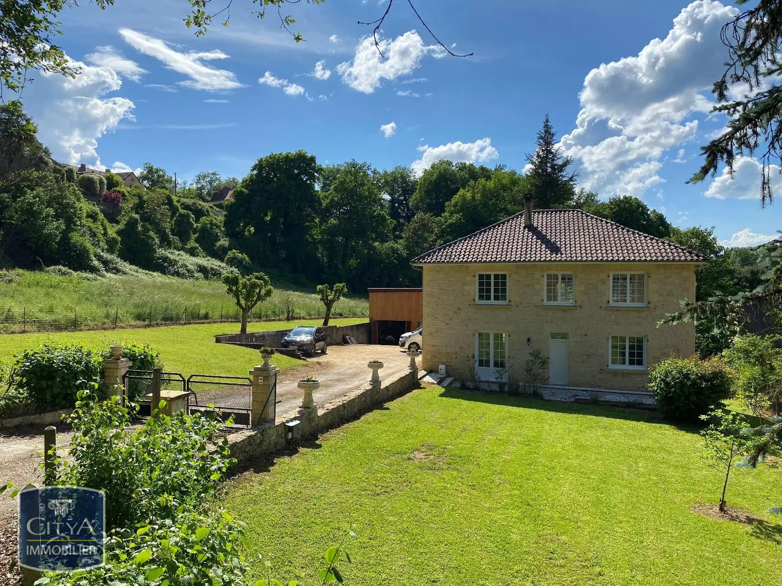 Photo 2 Maison 7 pièces 200m²