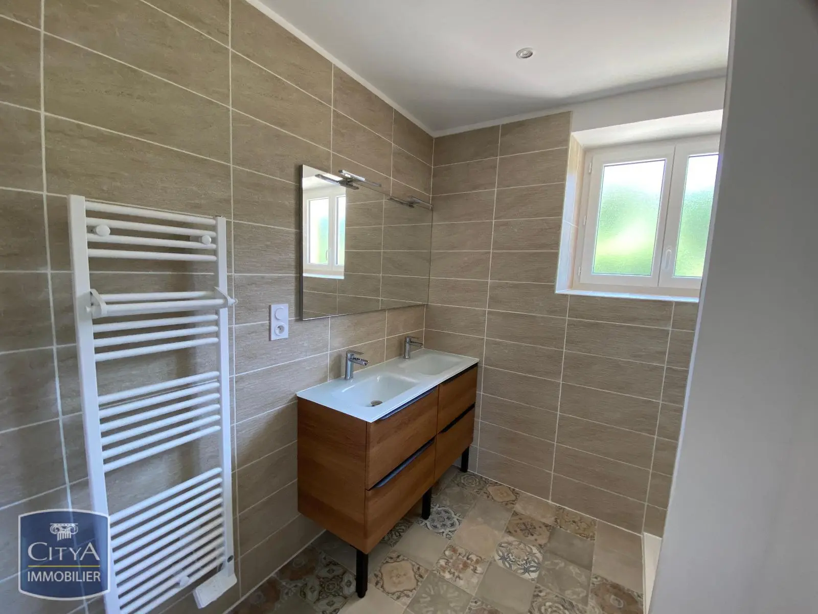 Photo 15 Maison 7 pièces 200m²