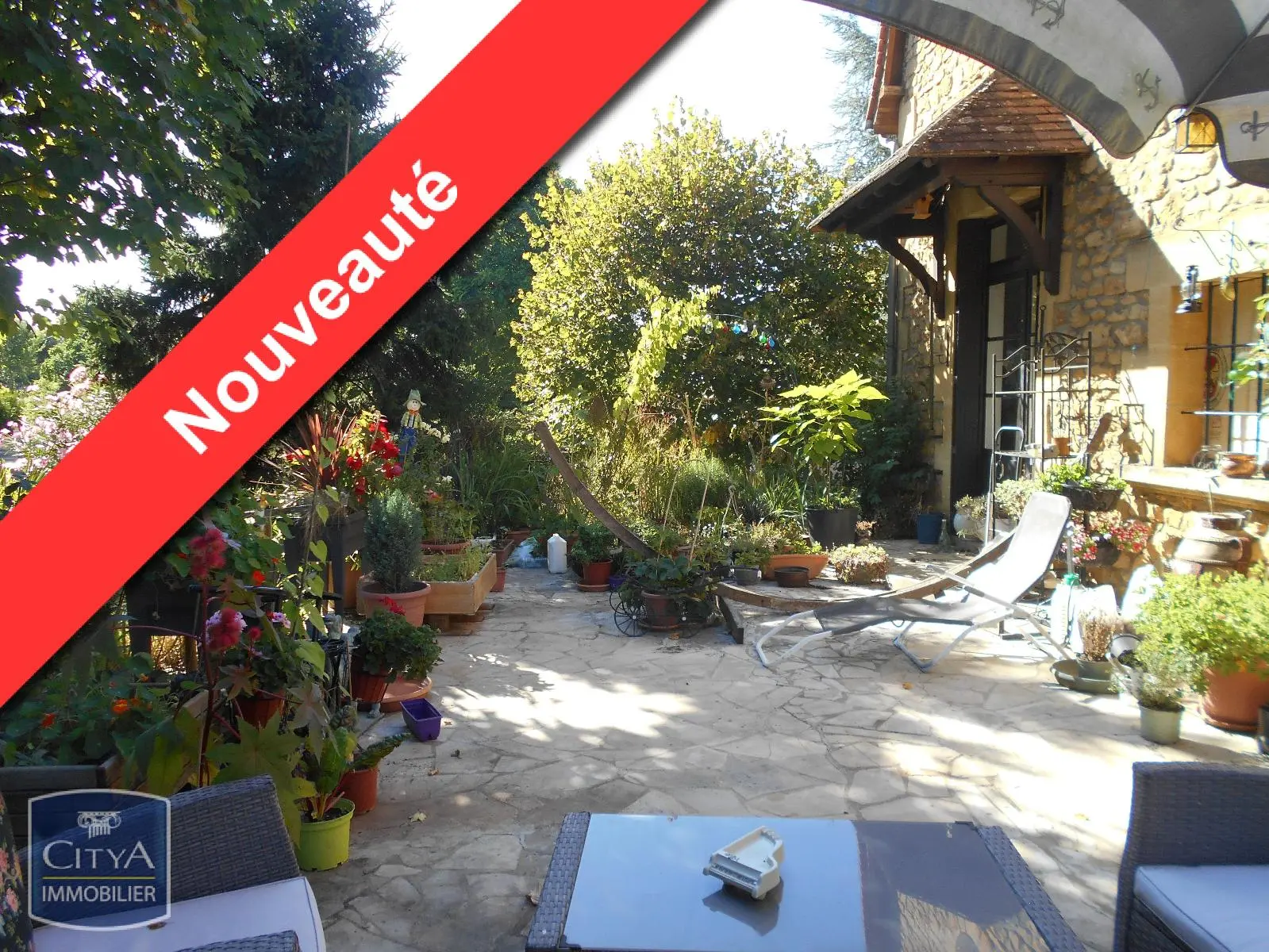 Photo 1 Maison 6 pièces 179m²