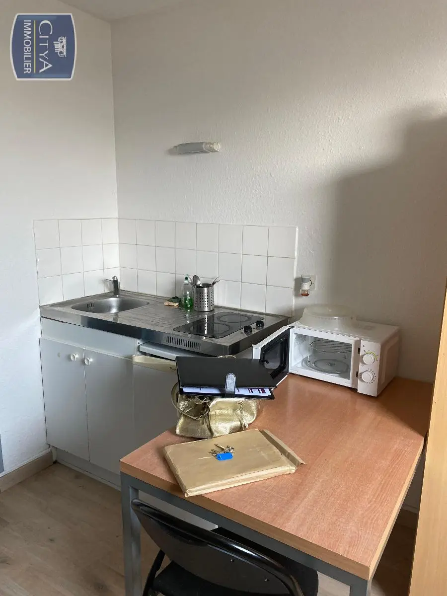 Photo 2 Appartement 1 pièce 15.24m²
