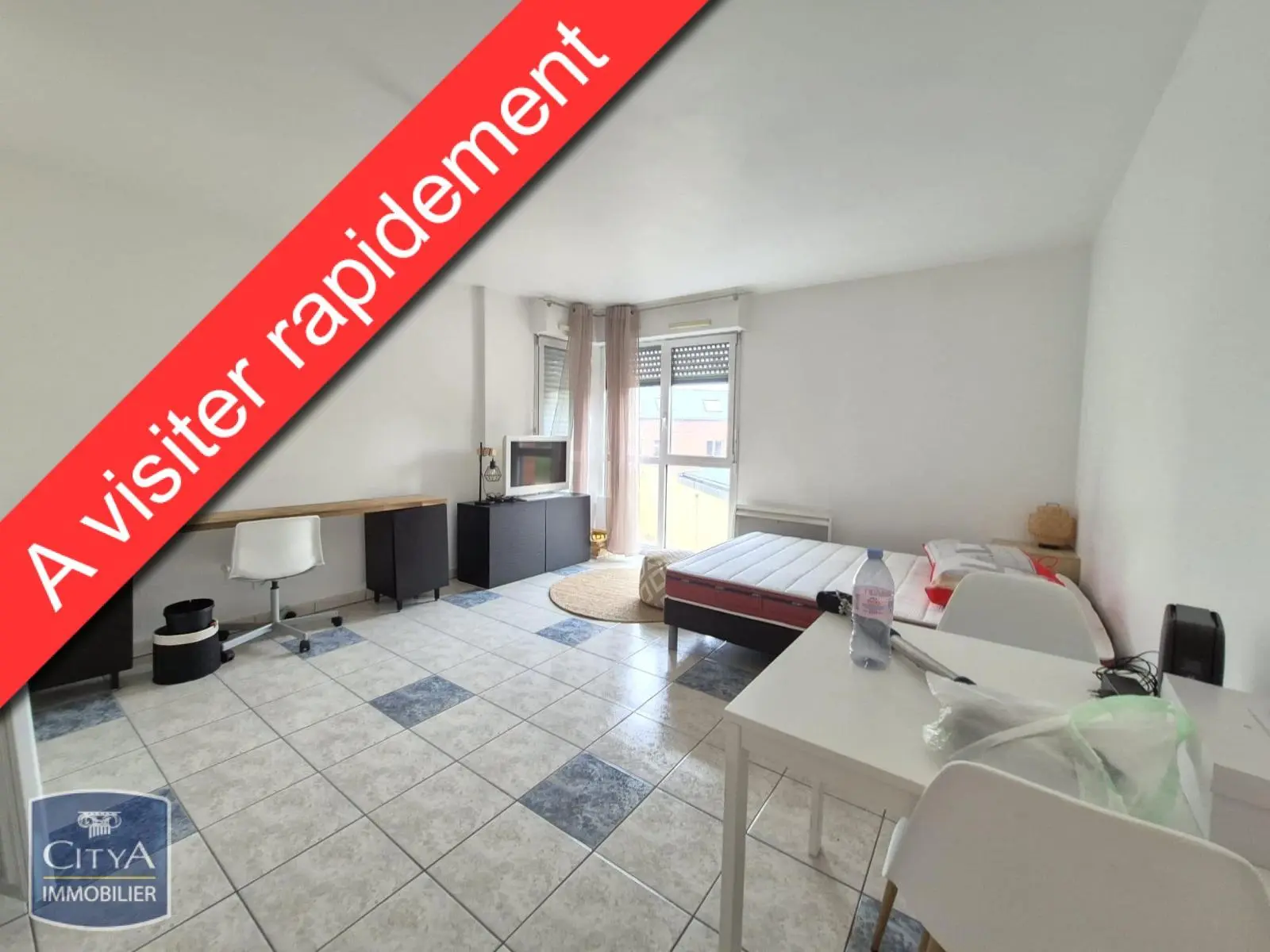 Photo 1 Appartement 1 pièce 26.89m²