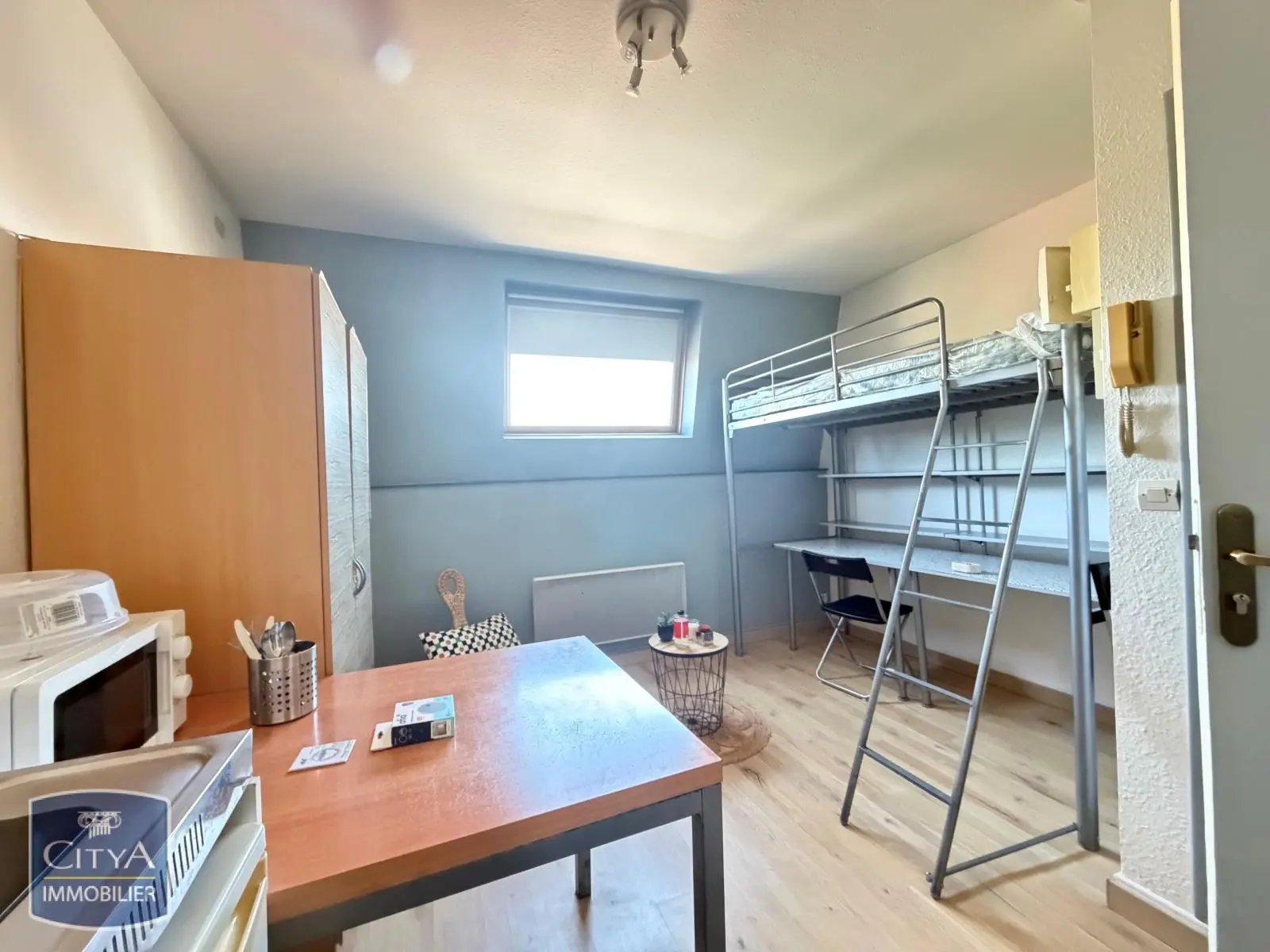 Photo 1 Appartement 1 pièce 15.24m²