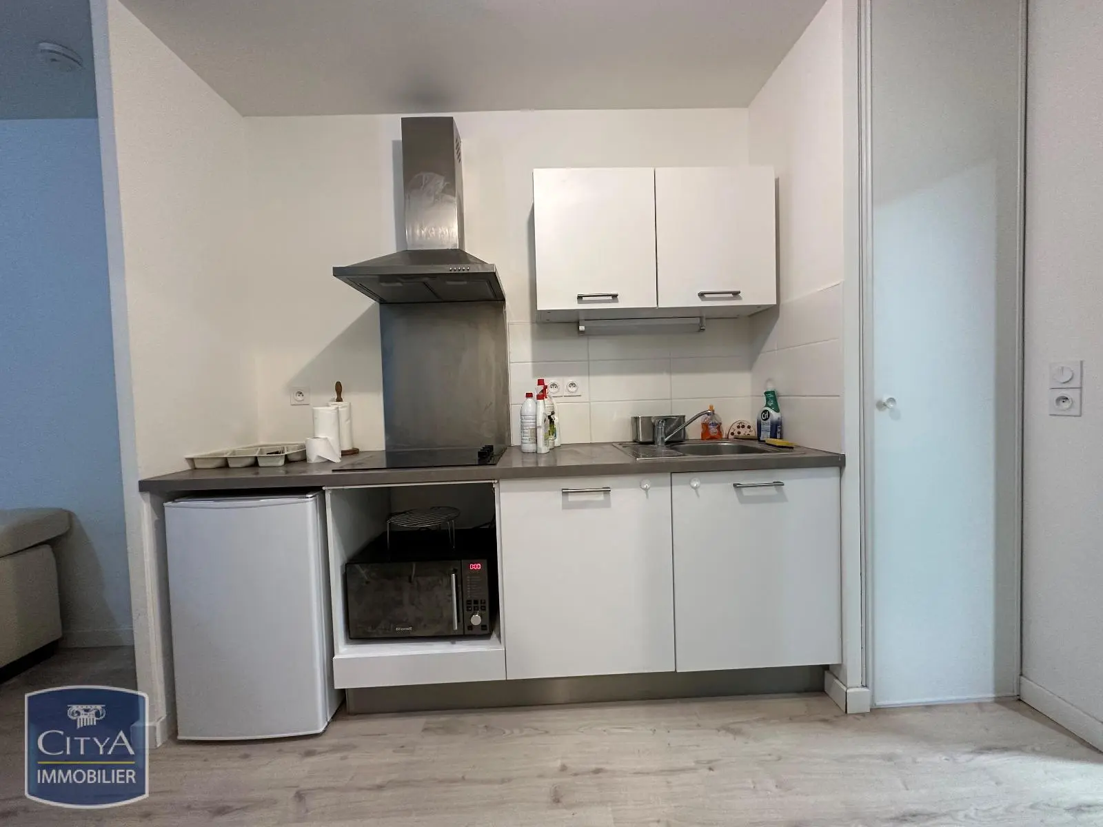 Photo 2 Appartement 1 pièce 28.25m²