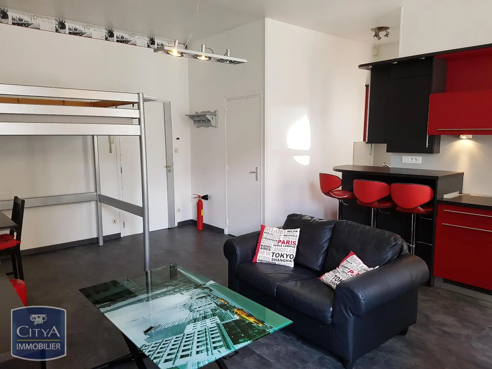 Photo 2 Appartement 1 pièce 32.3m²