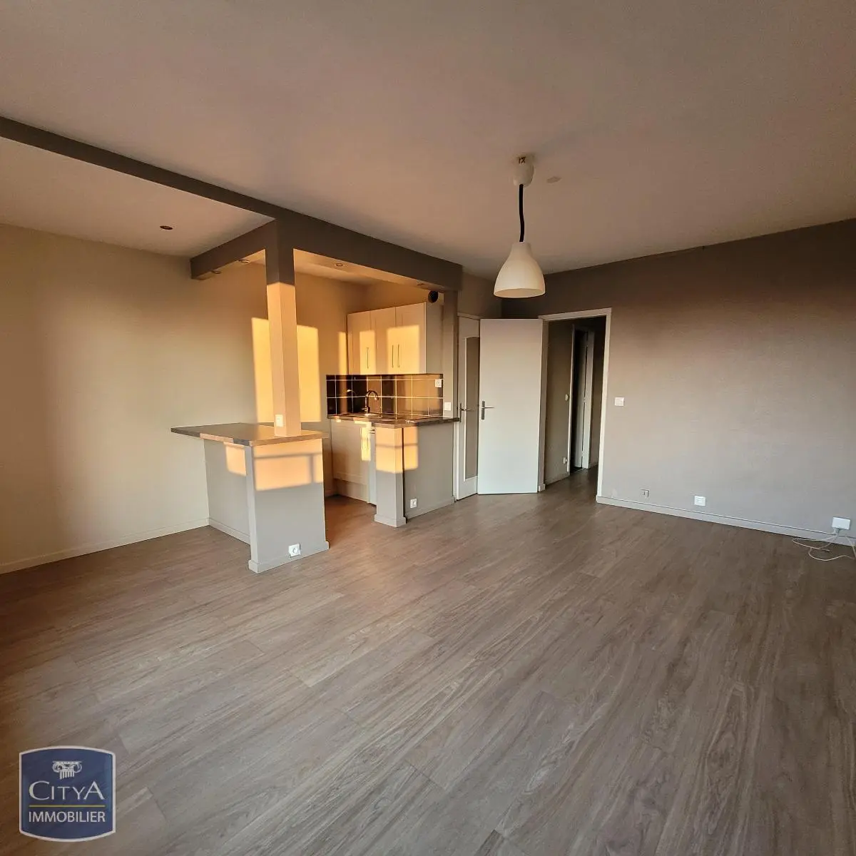 Photo 2 Appartement 1 pièce 32.37m²