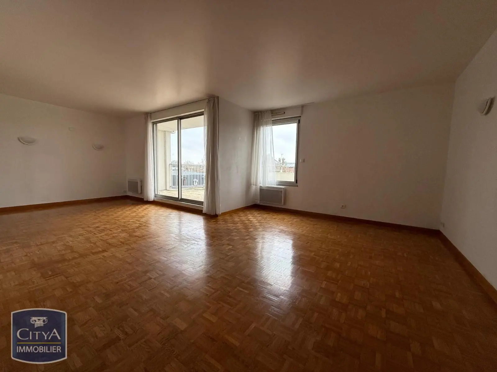 Photo 1 Appartement 4 pièces 113.73m²