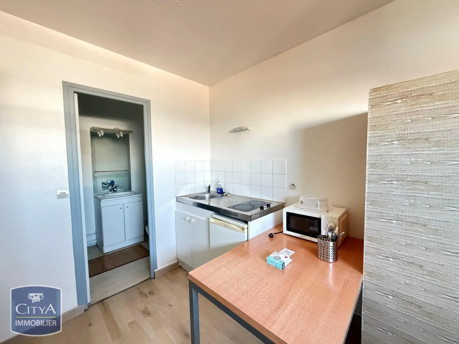 Photo 3 Appartement 1 pièce 15.24m²