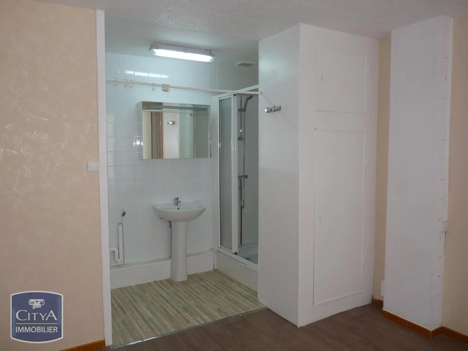 Photo 2 Appartement 1 pièce 30.81m²