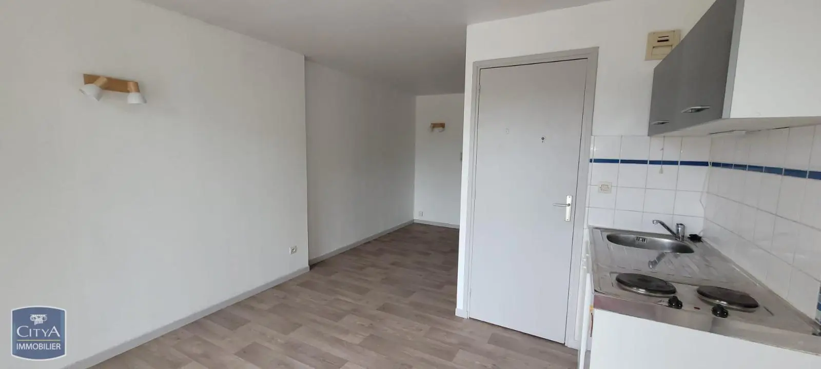 Photo 1 Appartement 1 pièce 19.21m²
