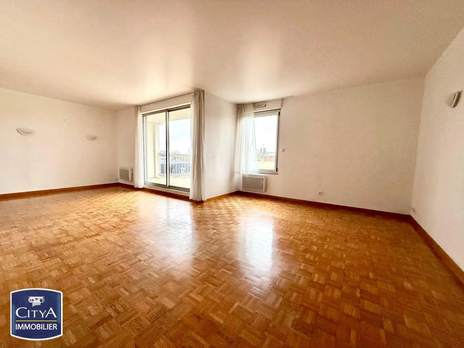 Photo 1 Appartement 4 pièces 113.73m²