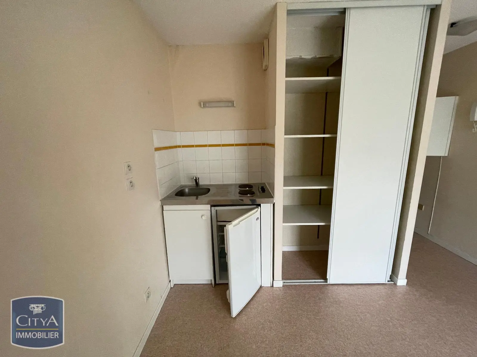 Photo 3 Appartement 1 pièce 19.24m²