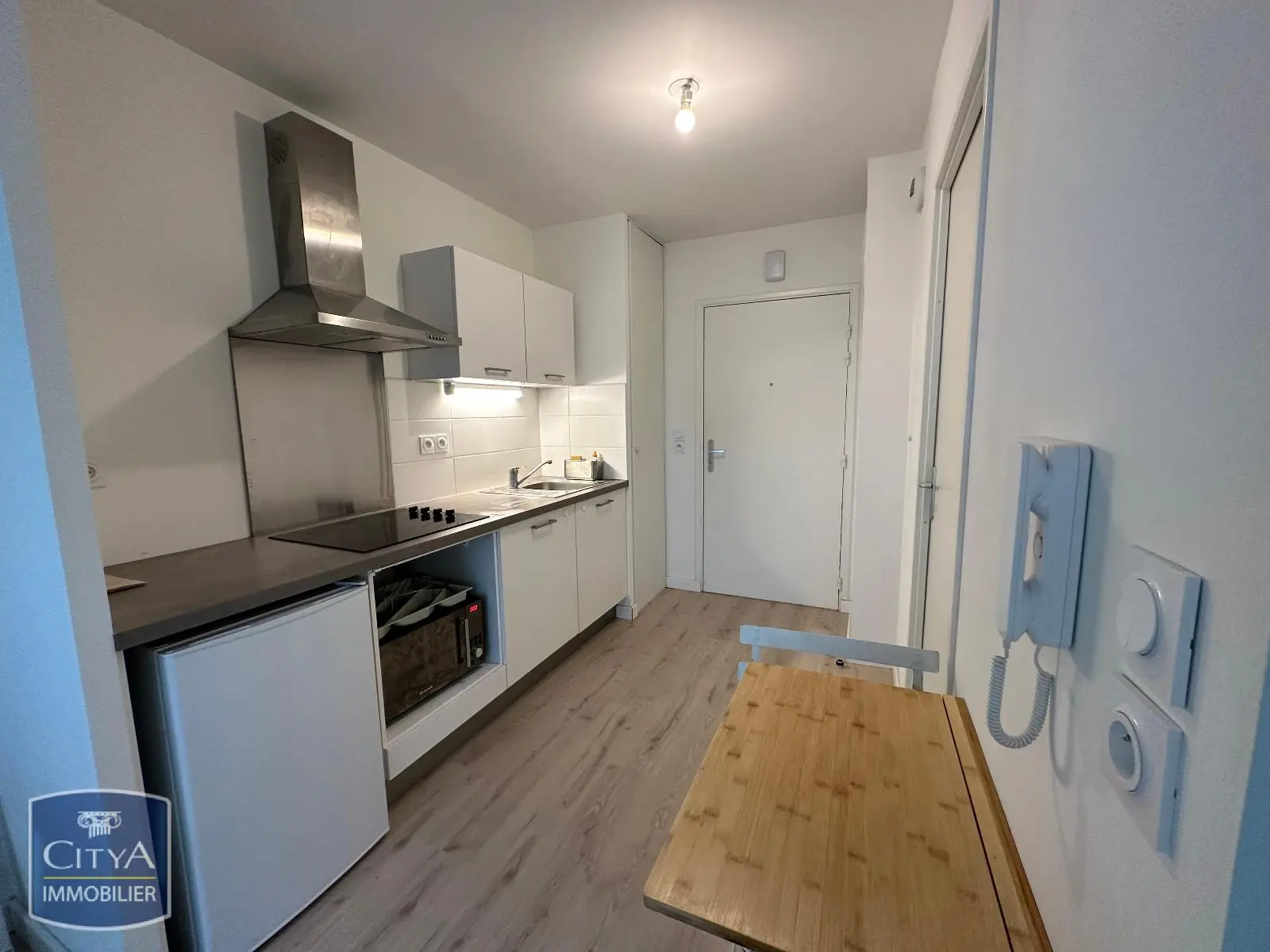 Photo 1 Appartement 1 pièce 28.25m²