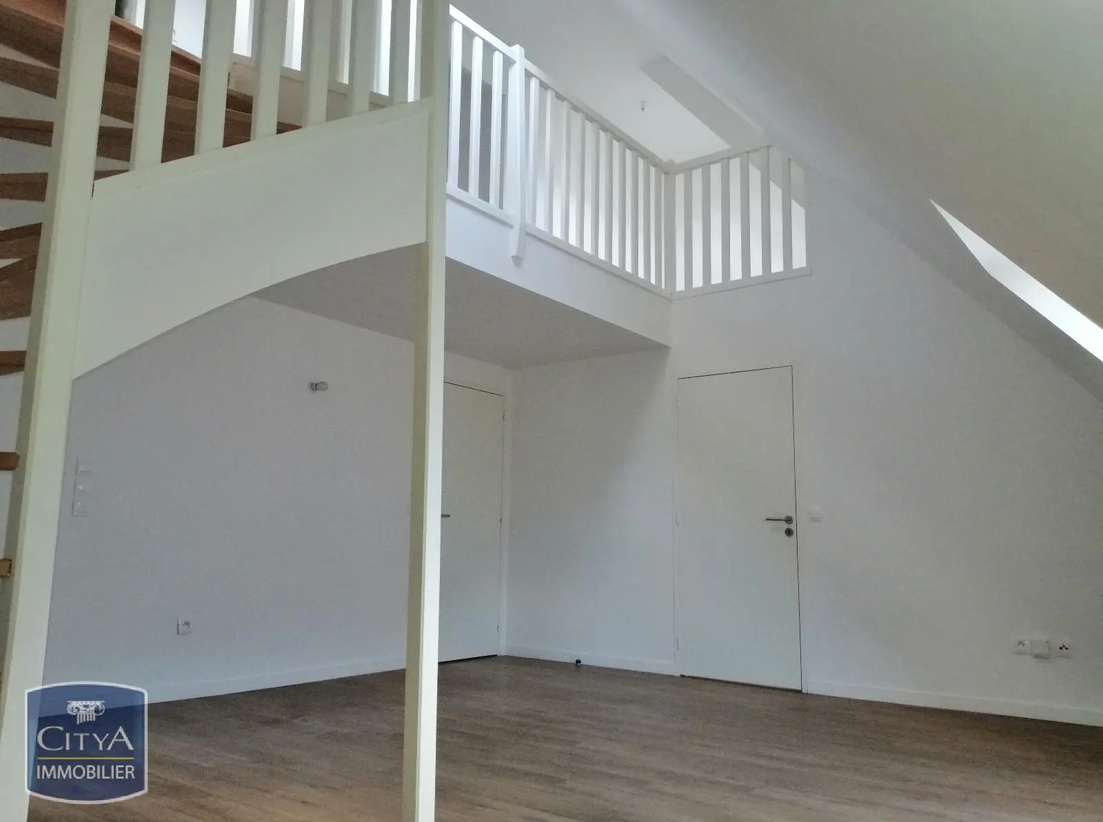 Photo 1 Appartement 4 pièces 107.4m²