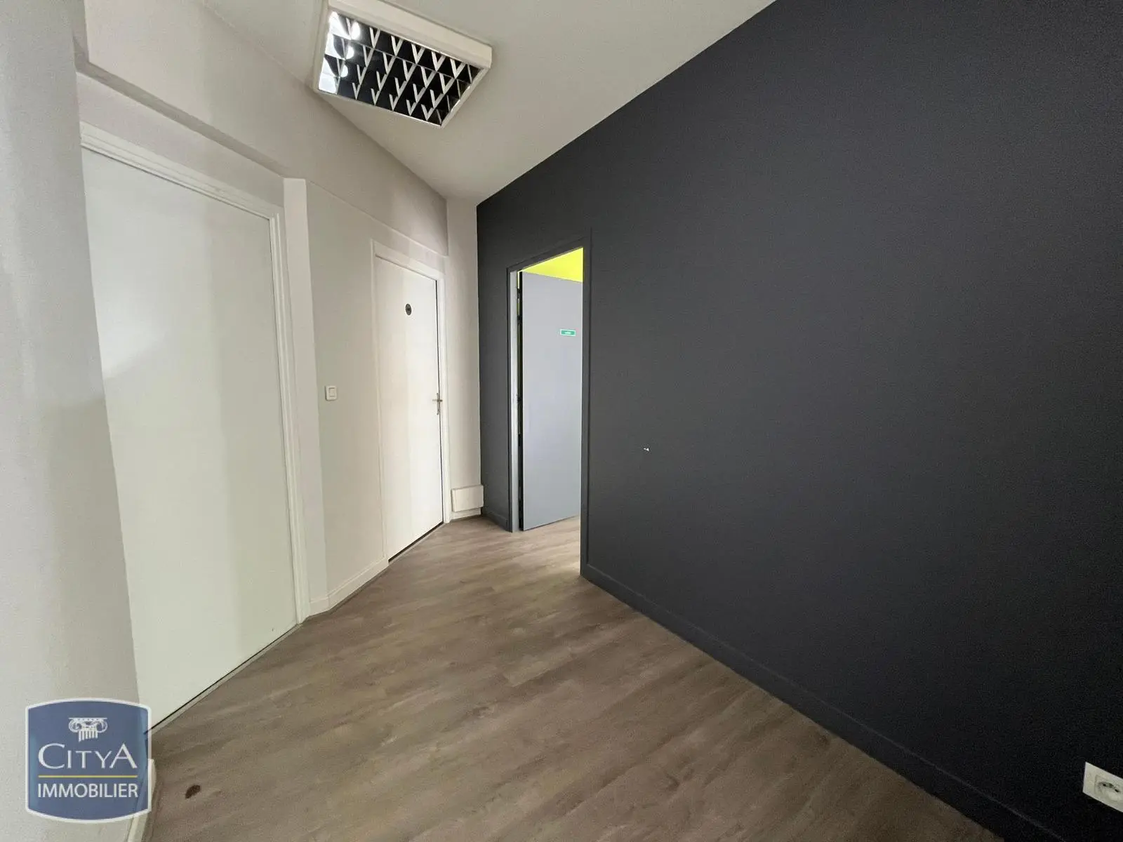 Photo 4 Local Professionnel