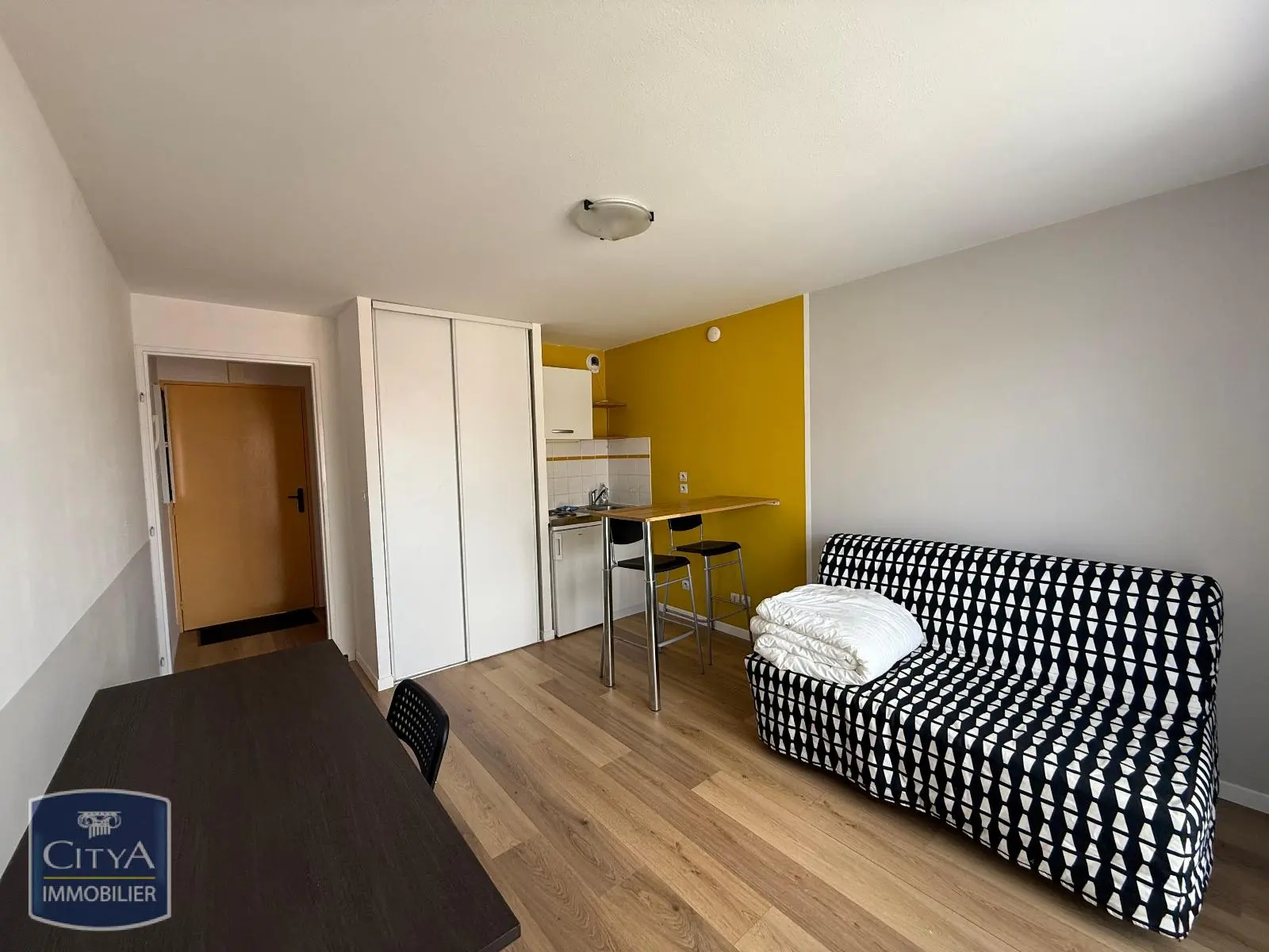 Photo 1 Appartement 1 pièce 19.7m²