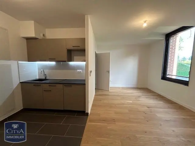 Photo 1 Appartement 1 pièce 28.5m²