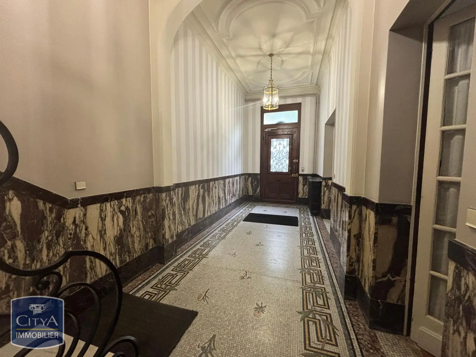 Photo 7 Local Professionnel