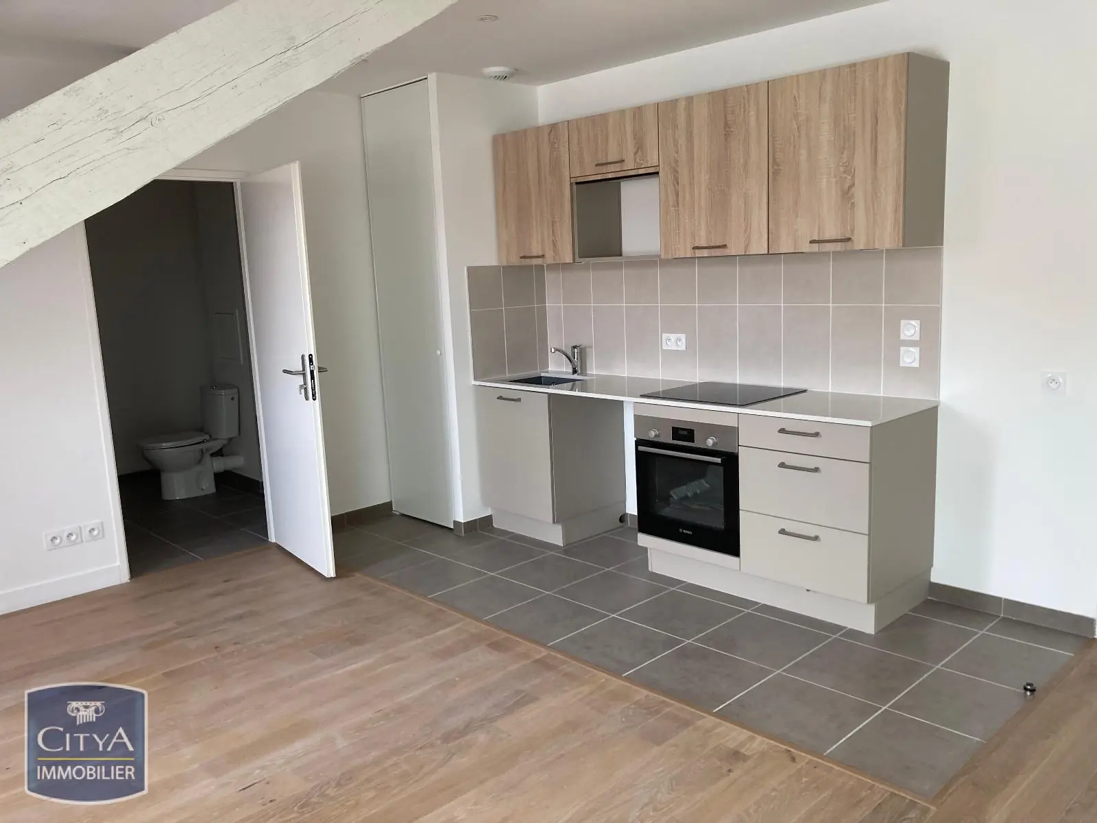 Photo 1 Appartement 1 pièce 28.42m²