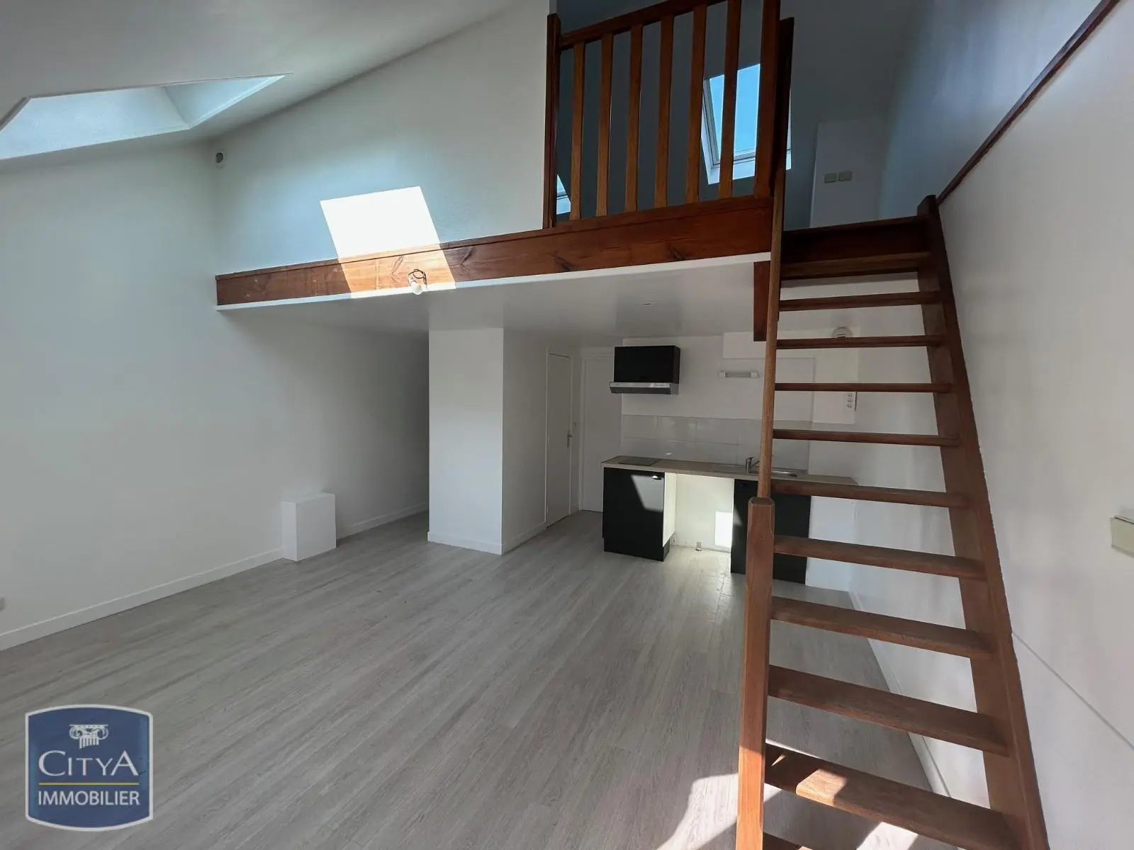 Photo 1 Appartement 1 pièce 38m²