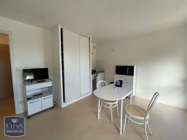Photo 3 Appartement 1 pièce 23.81m²