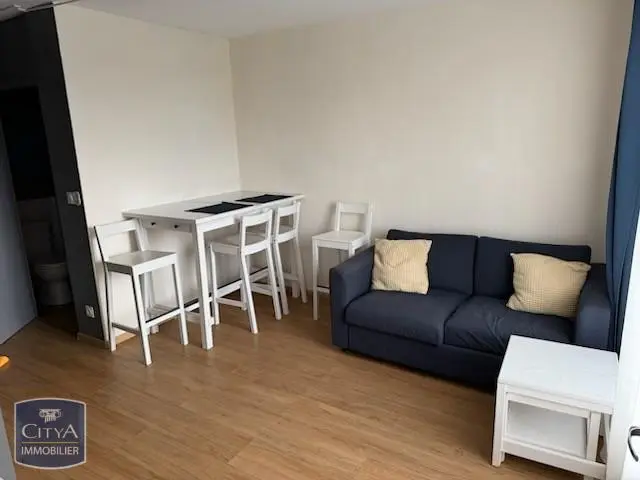 Photo 1 Appartement 1 pièce 27.36m²