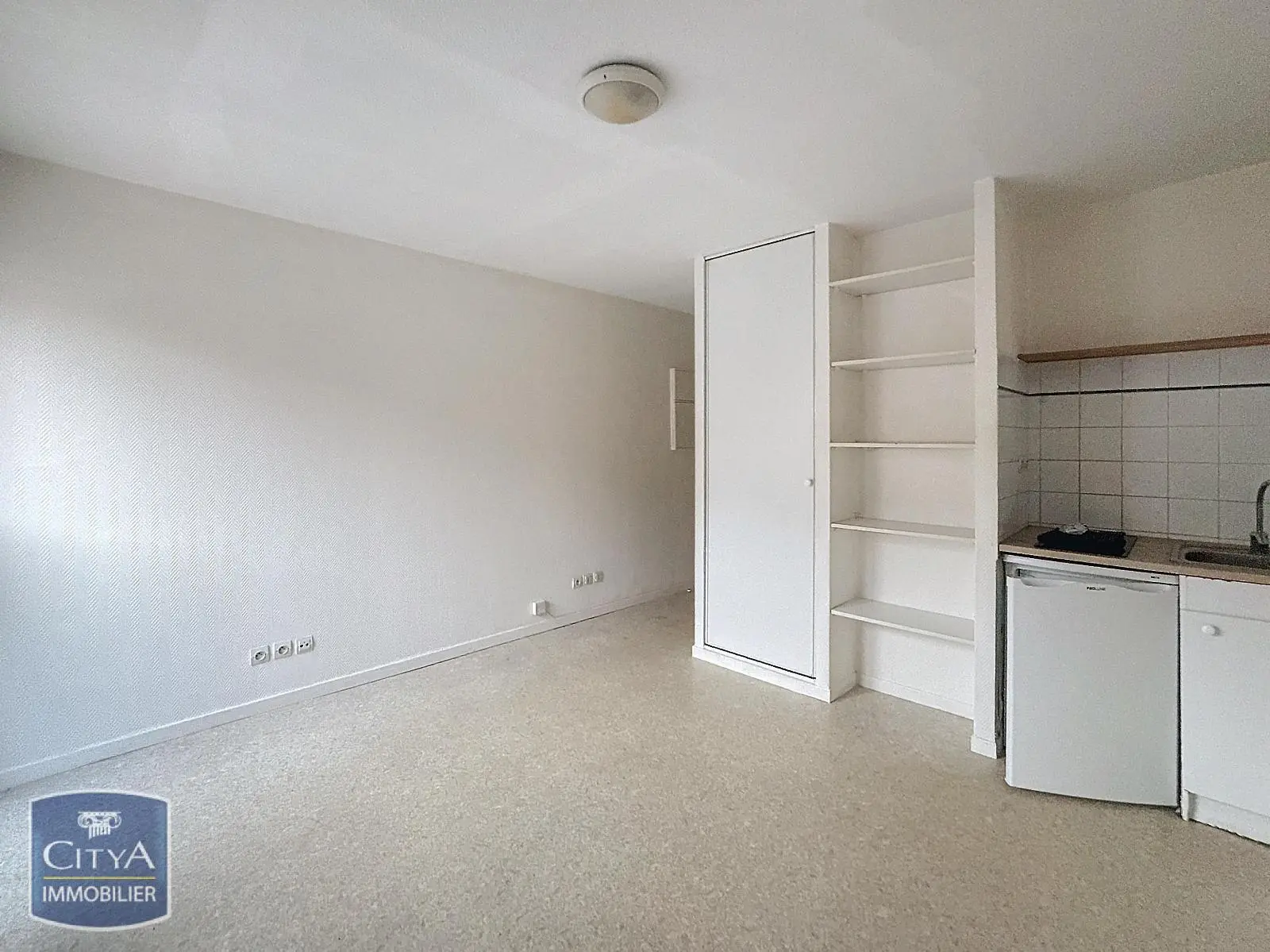 Photo 3 Appartement 1 pièce 17.78m²