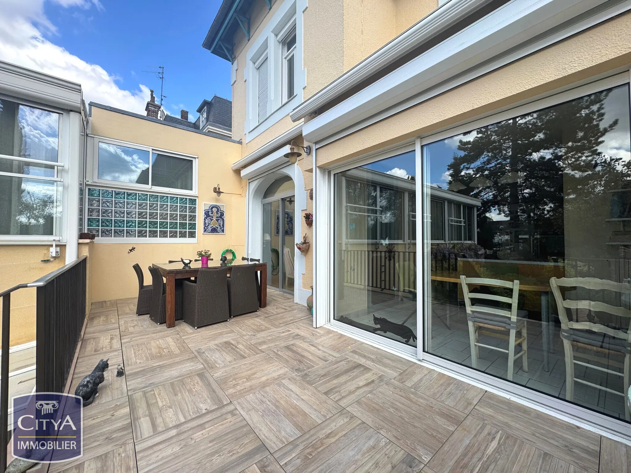 Photo 3 Maison 8 pièces 230m²