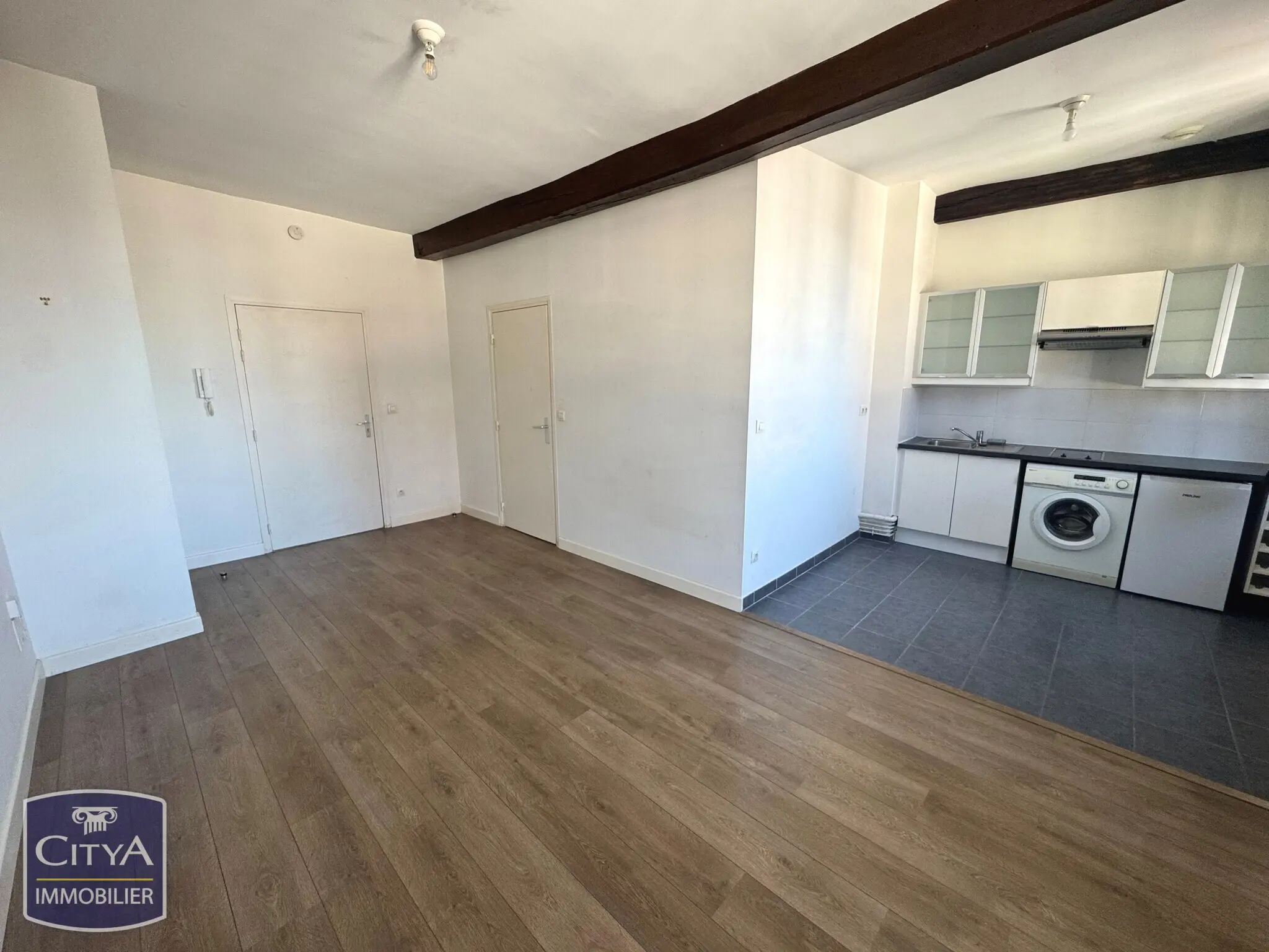 Photo 2 Appartement 1 pièce 32.19m²