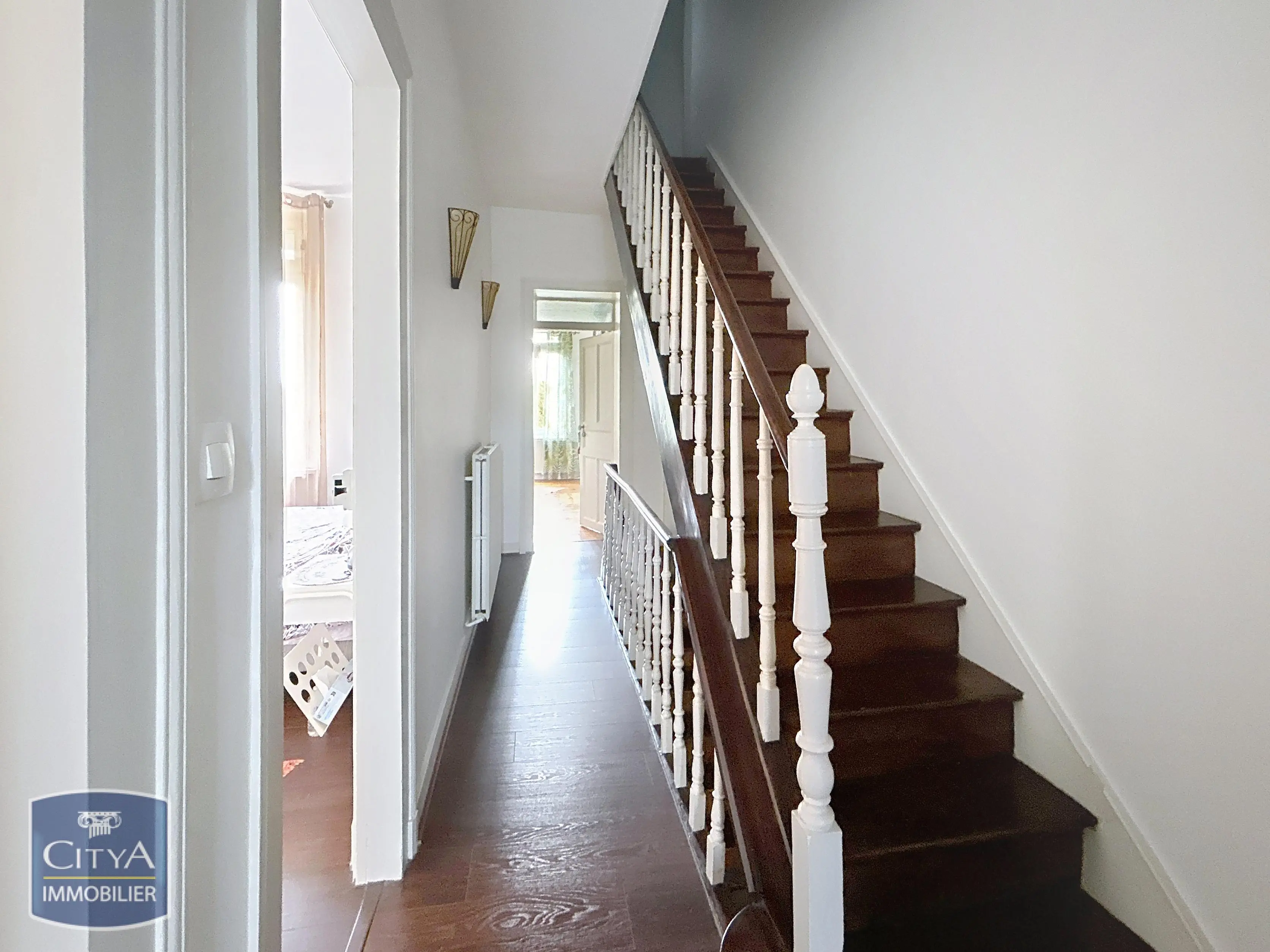 Photo 2 Maison 6 pièces 184m²