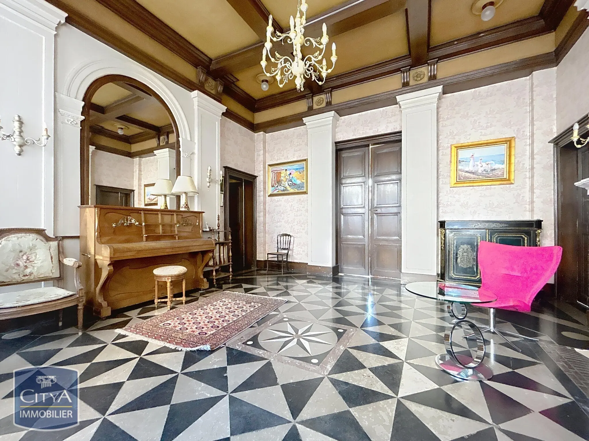 Photo 11 Maison 10 pièces 390.81m²