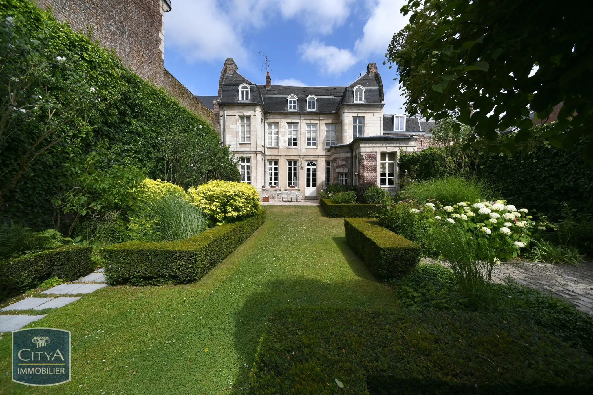 Photo 11 Maison 7 pièces 240m²