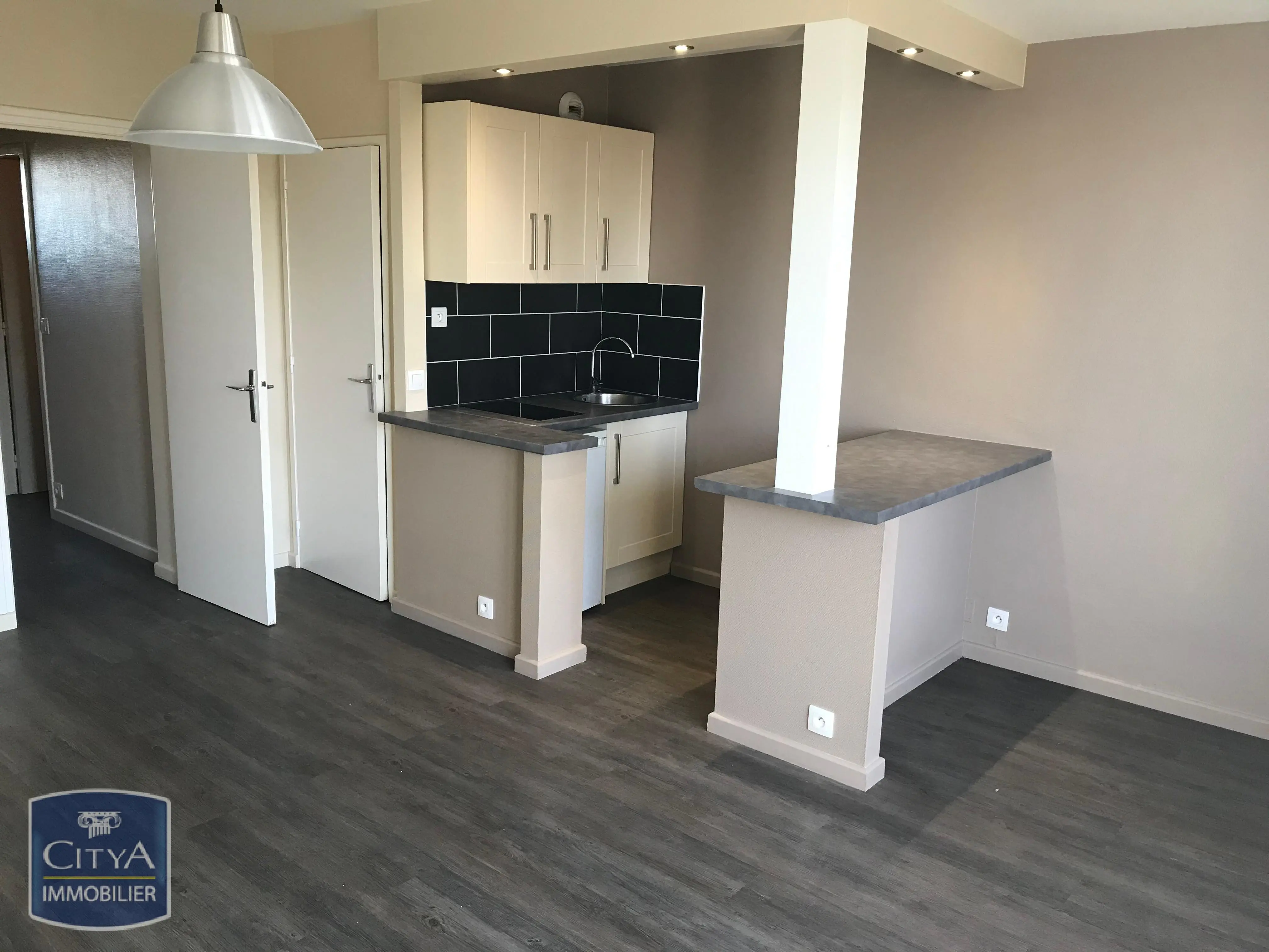 Photo 2 Appartement 1 pièce 30m²