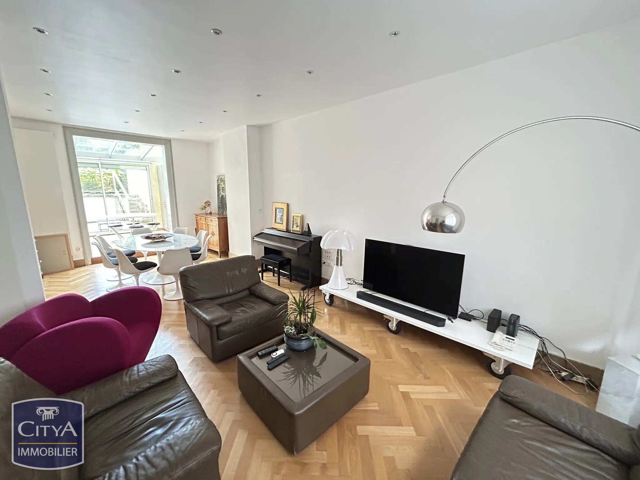 Photo 1 Maison 5 pièces 185.17m²