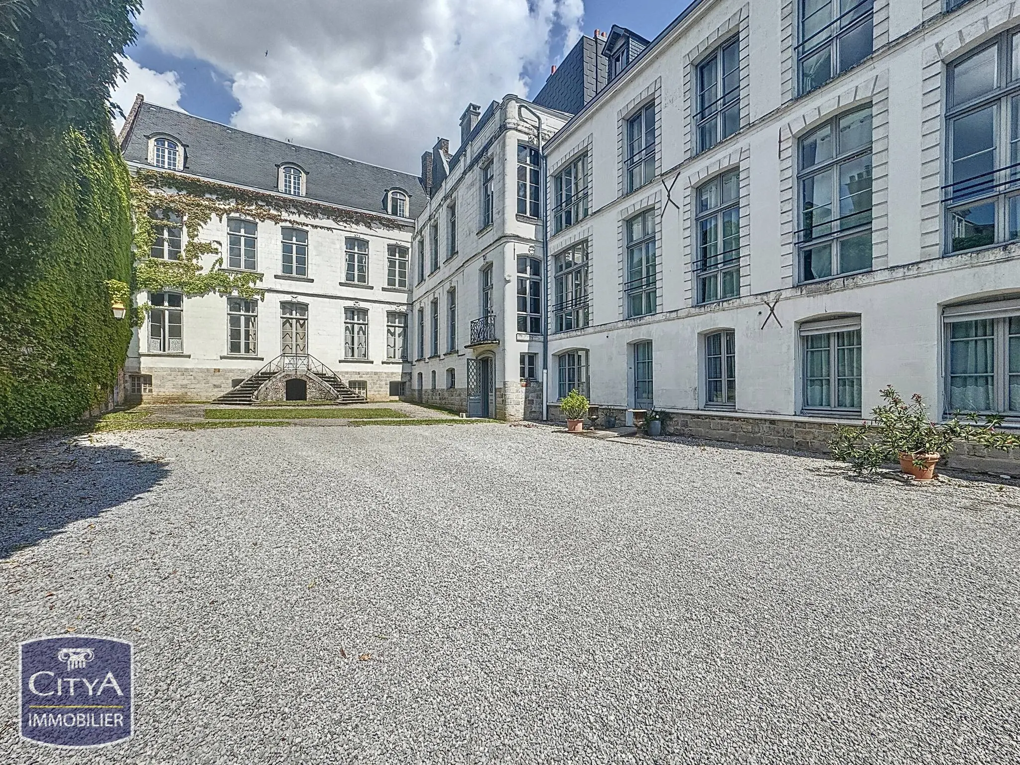Photo 1 Appartement 4 pièces 106m²