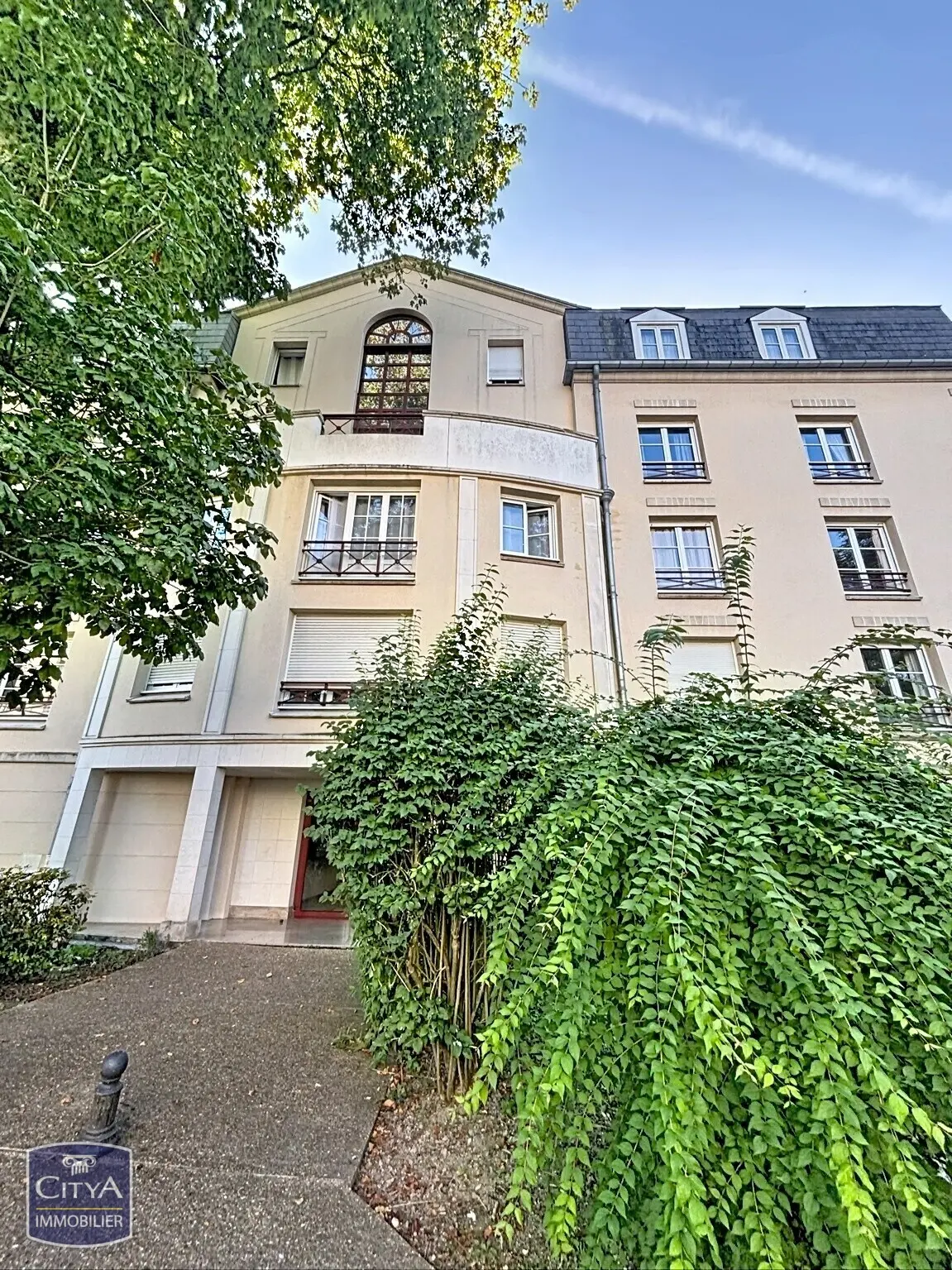 Photo 1 Appartement 1 pièce 28.05m²