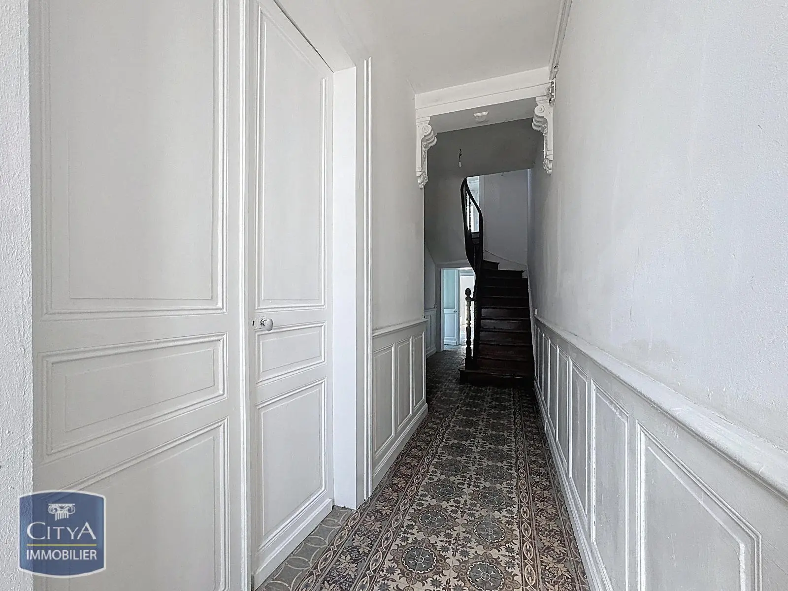 Photo 1 Maison 6 pièces 180.56m²