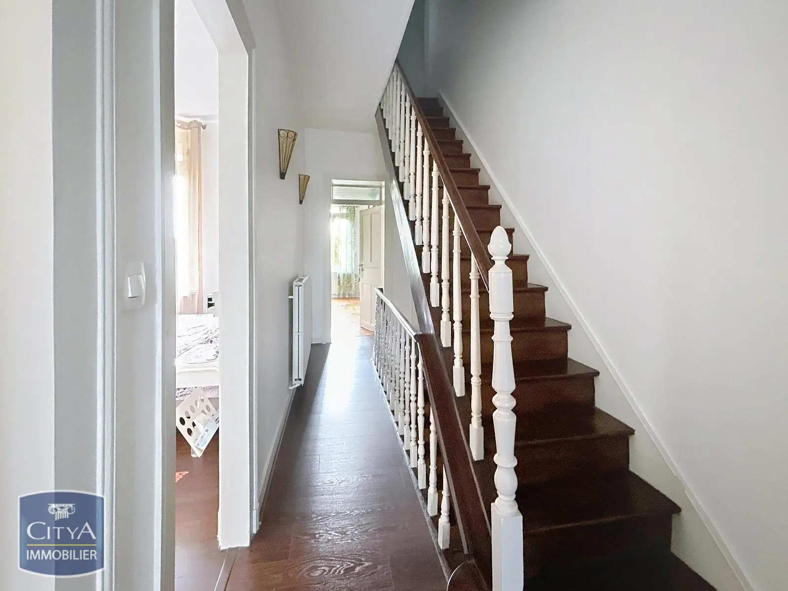 Photo 1 Maison 6 pièces 184m²