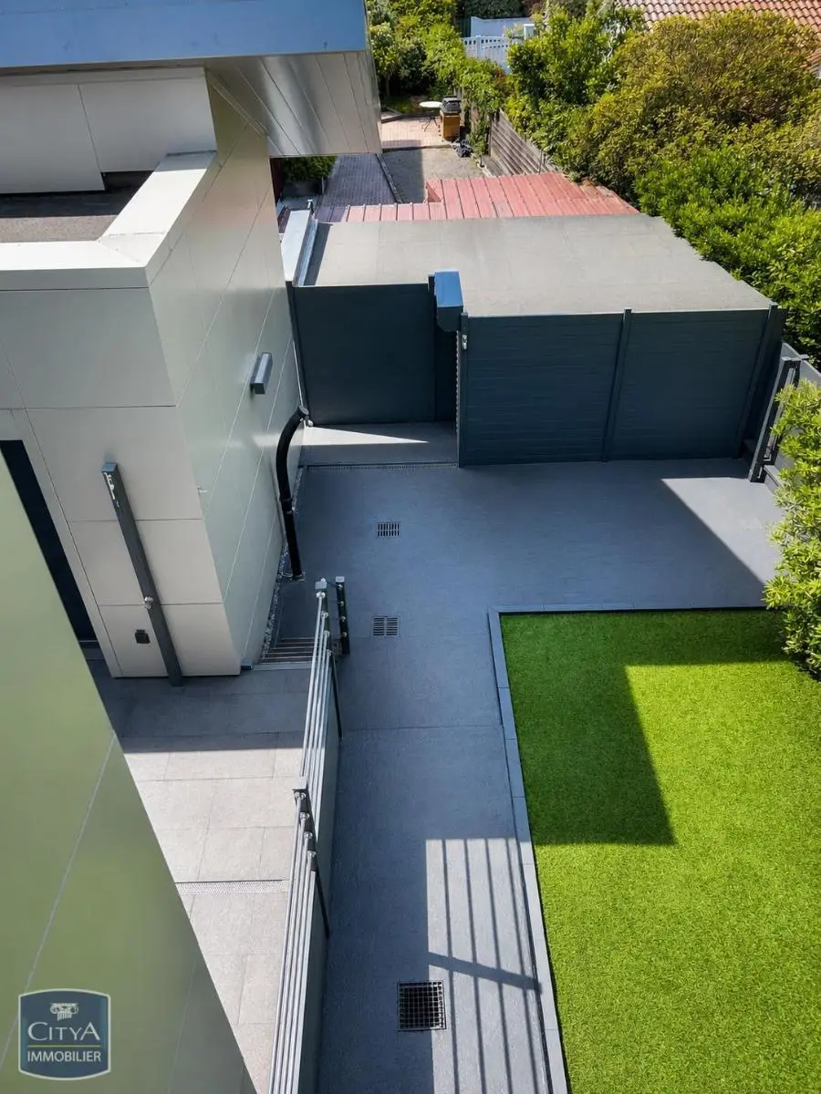 Photo 10 Maison 6 pièces 203m²