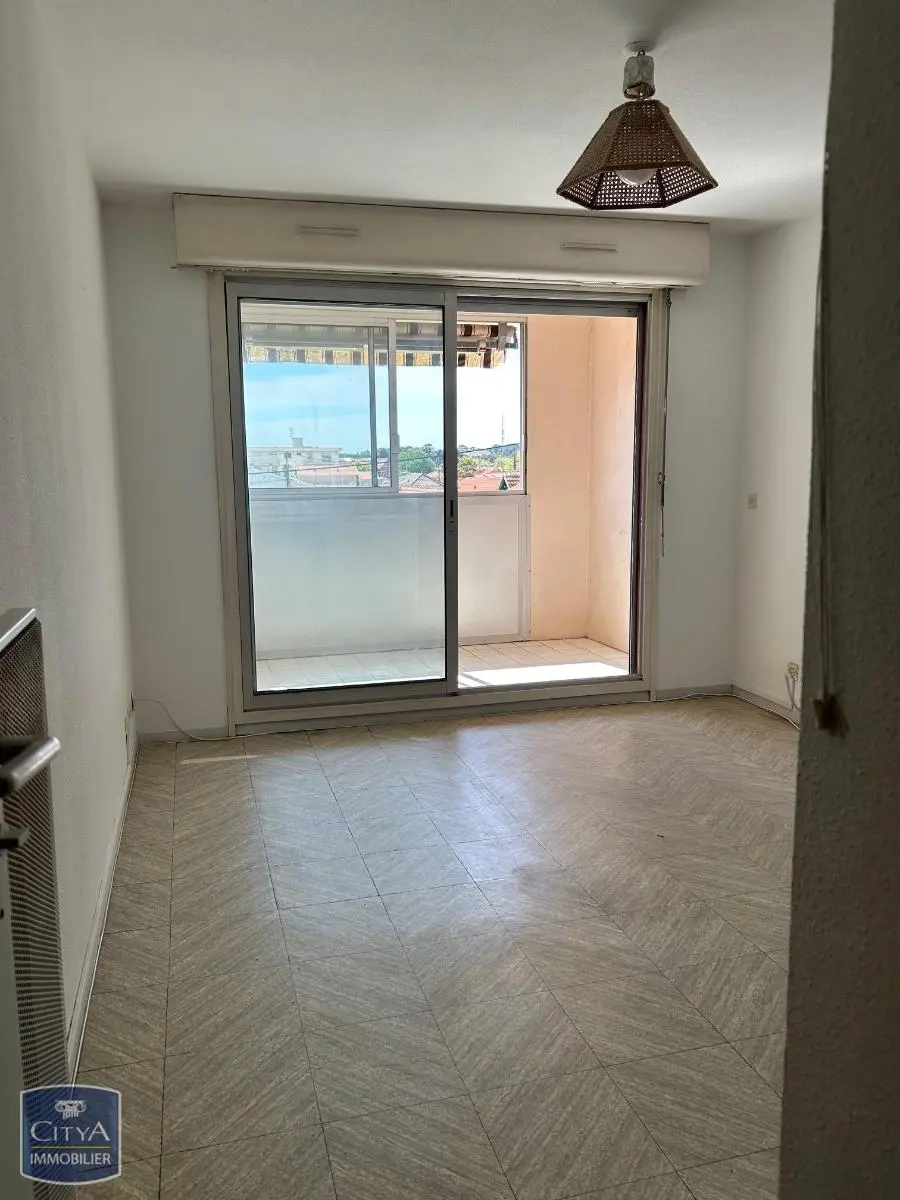 Photo 2 Appartement 1 pièce 20.3m²