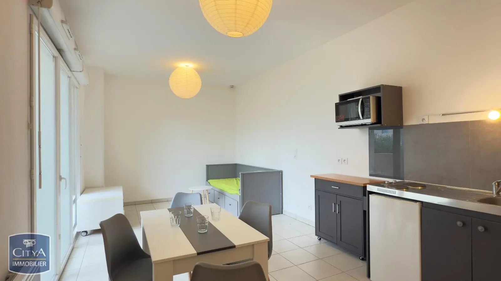 Photo 2 Appartement 1 pièce 31.48m²