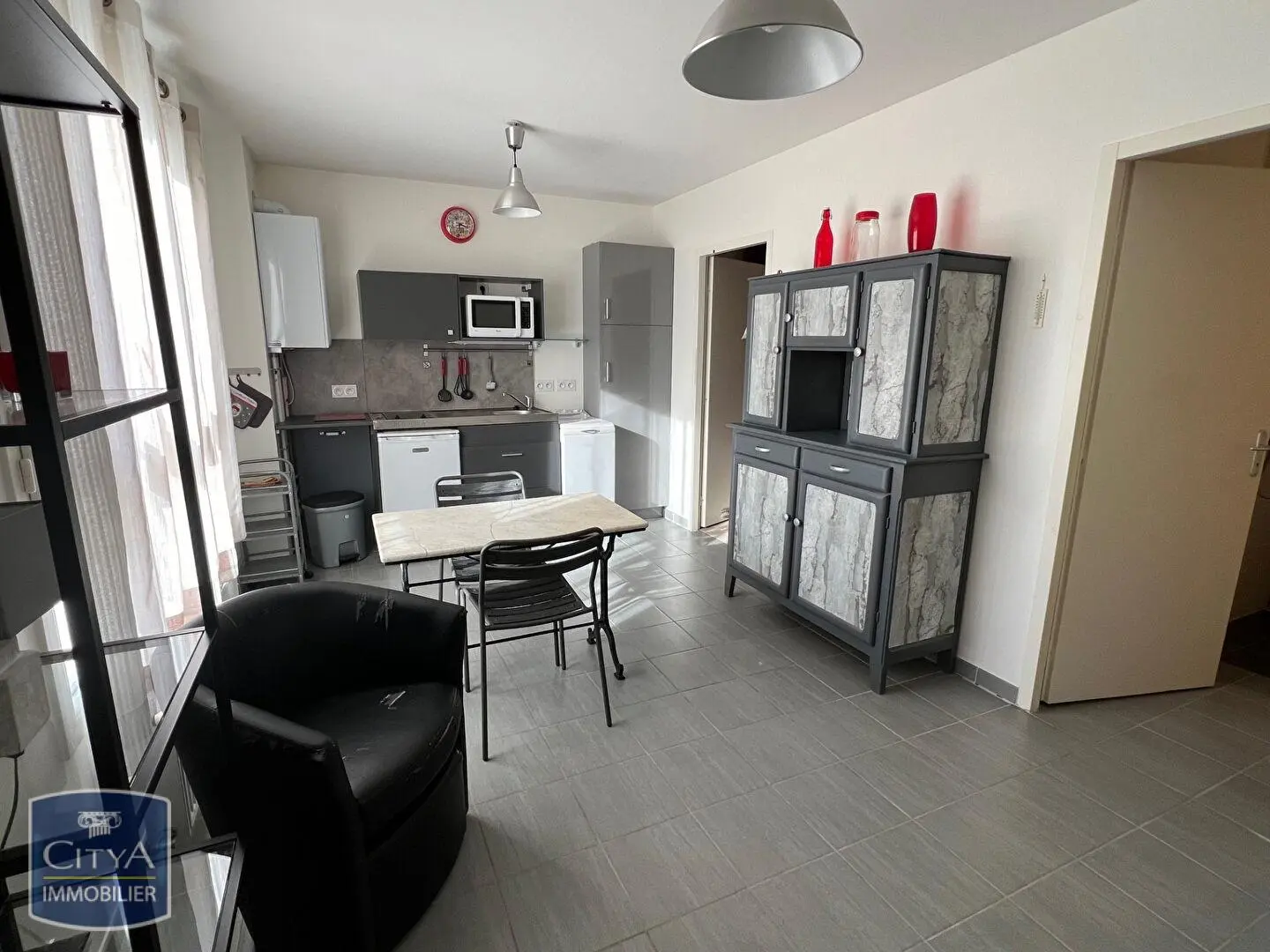 Photo 1 Appartement 1 pièce 26.83m²