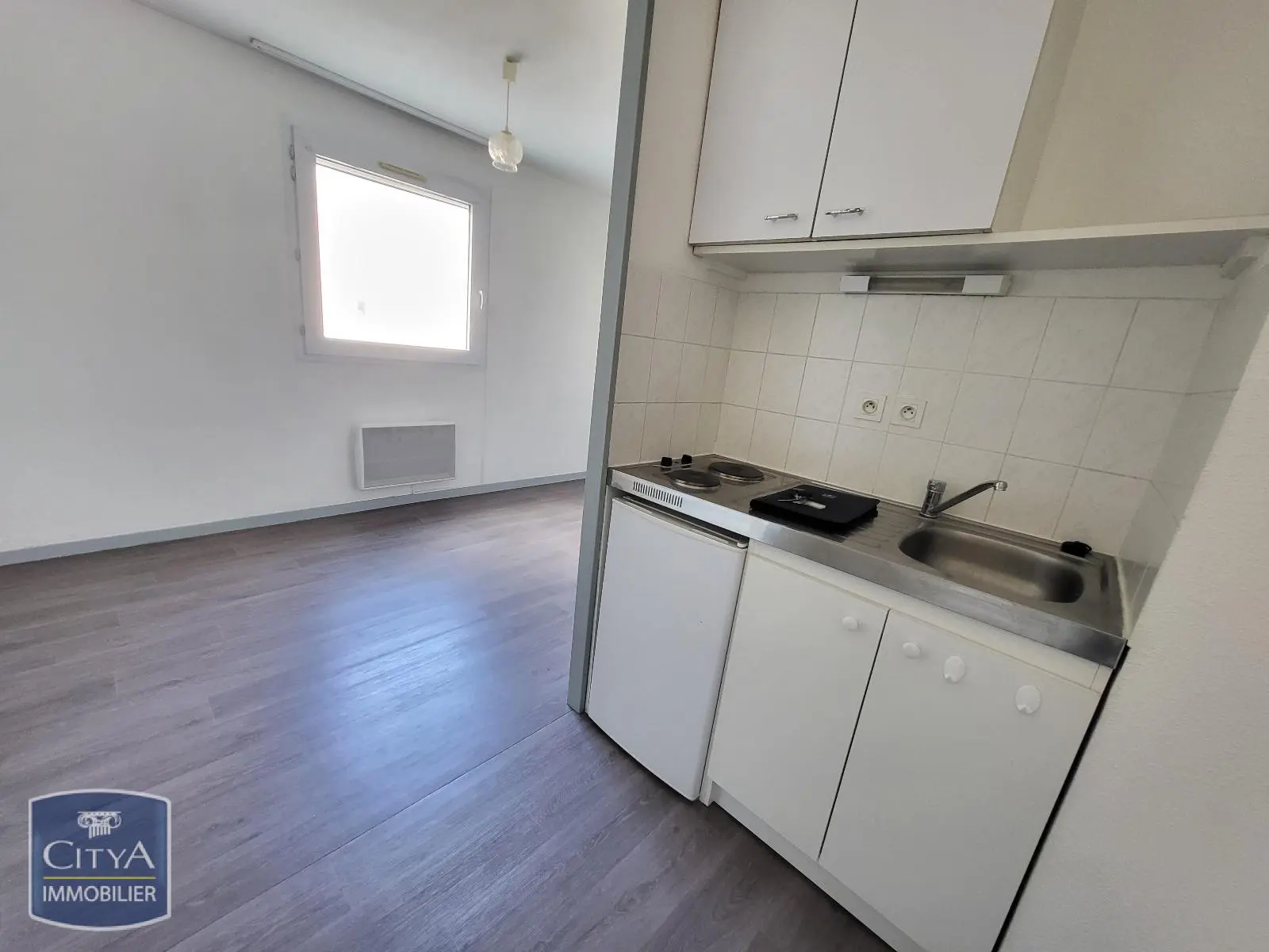 Photo 2 Appartement 1 pièce 18.81m²