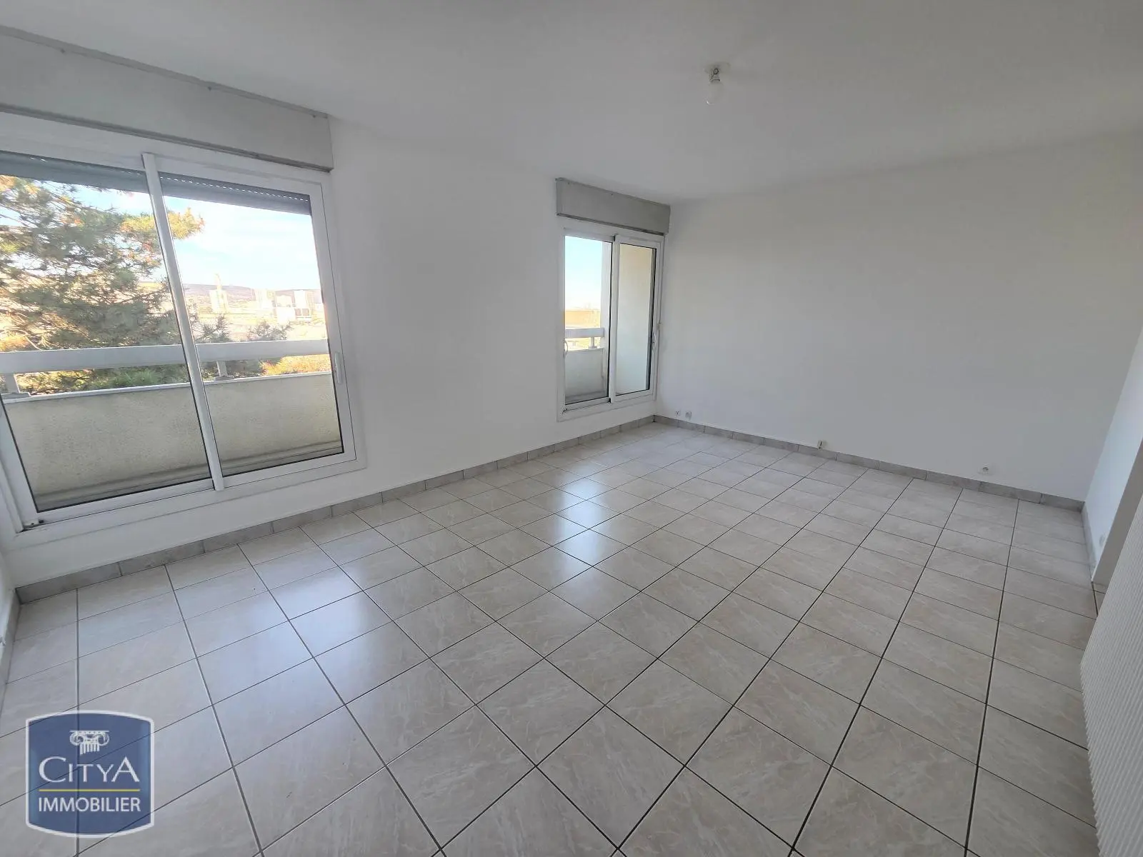 Photo 1 Appartement 1 pièce 38.09m²