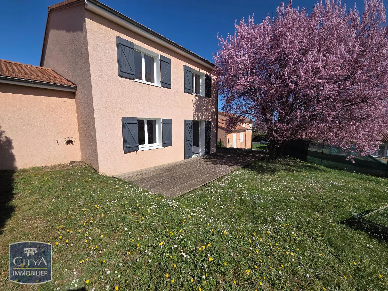 Photo 1 Maison 4 pièces 87m²