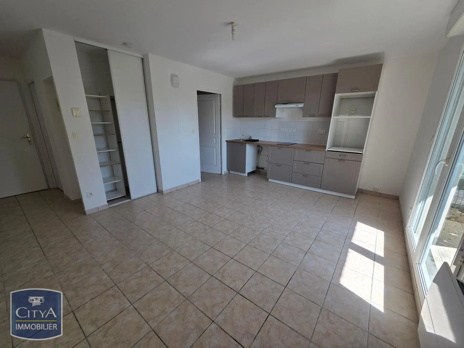 Photo 2 Appartement 1 pièce 26.7m²