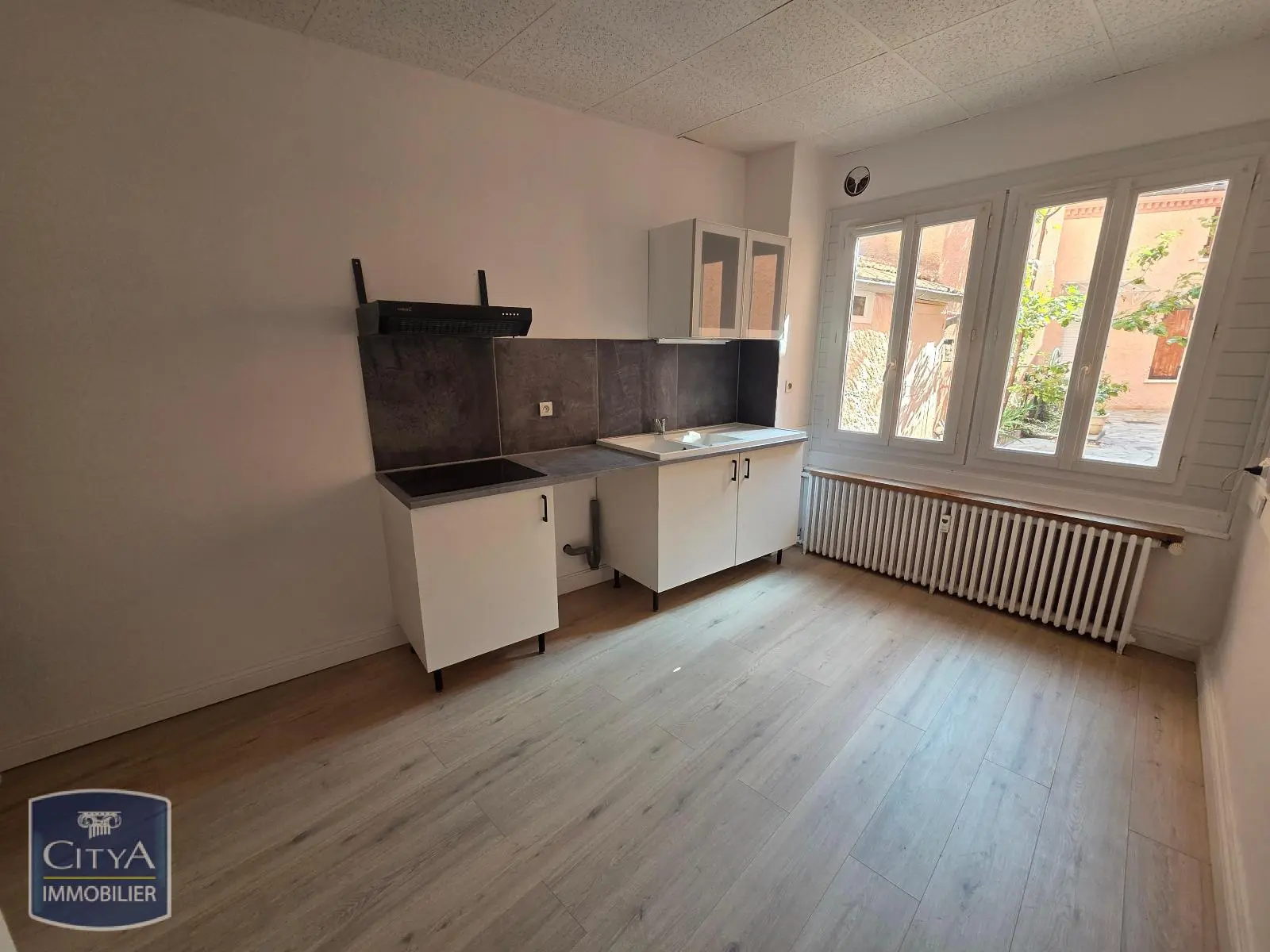 Photo 1 Appartement 1 pièce 23.55m²